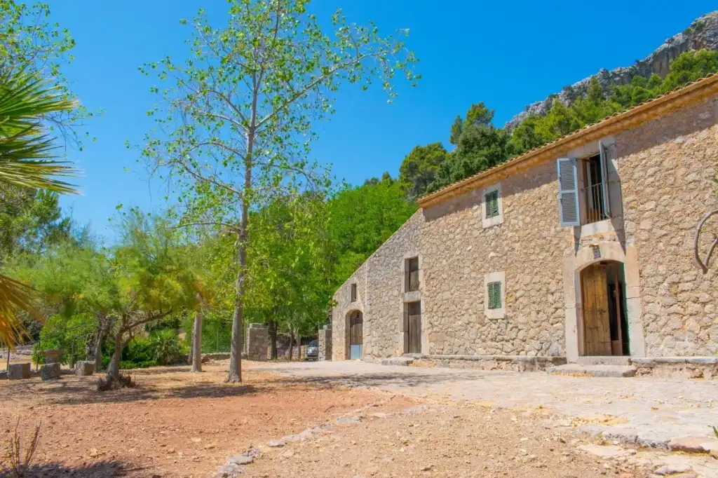Casa rústica con jardín en venta en Escorca, imagen 4