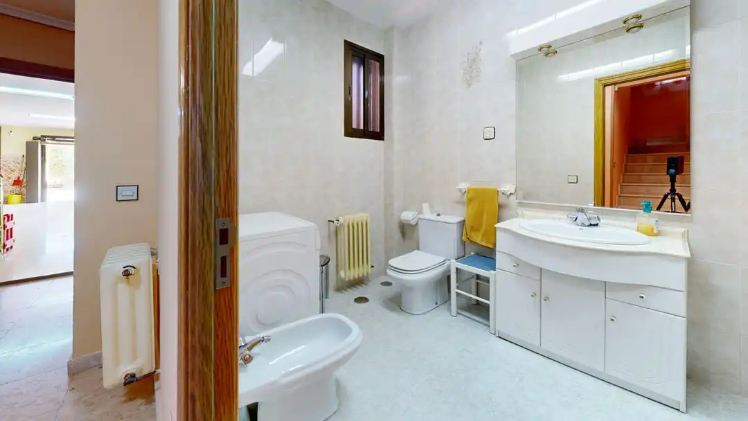 Baño de Casa o chalet en venta en Valdelaguna con Aire acondicionado, Calefacción y Terraza
