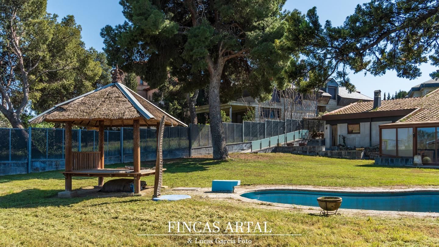 House or chalet for sale in  Zaragoza Capital  with Air Conditioner, Heating and Private garden