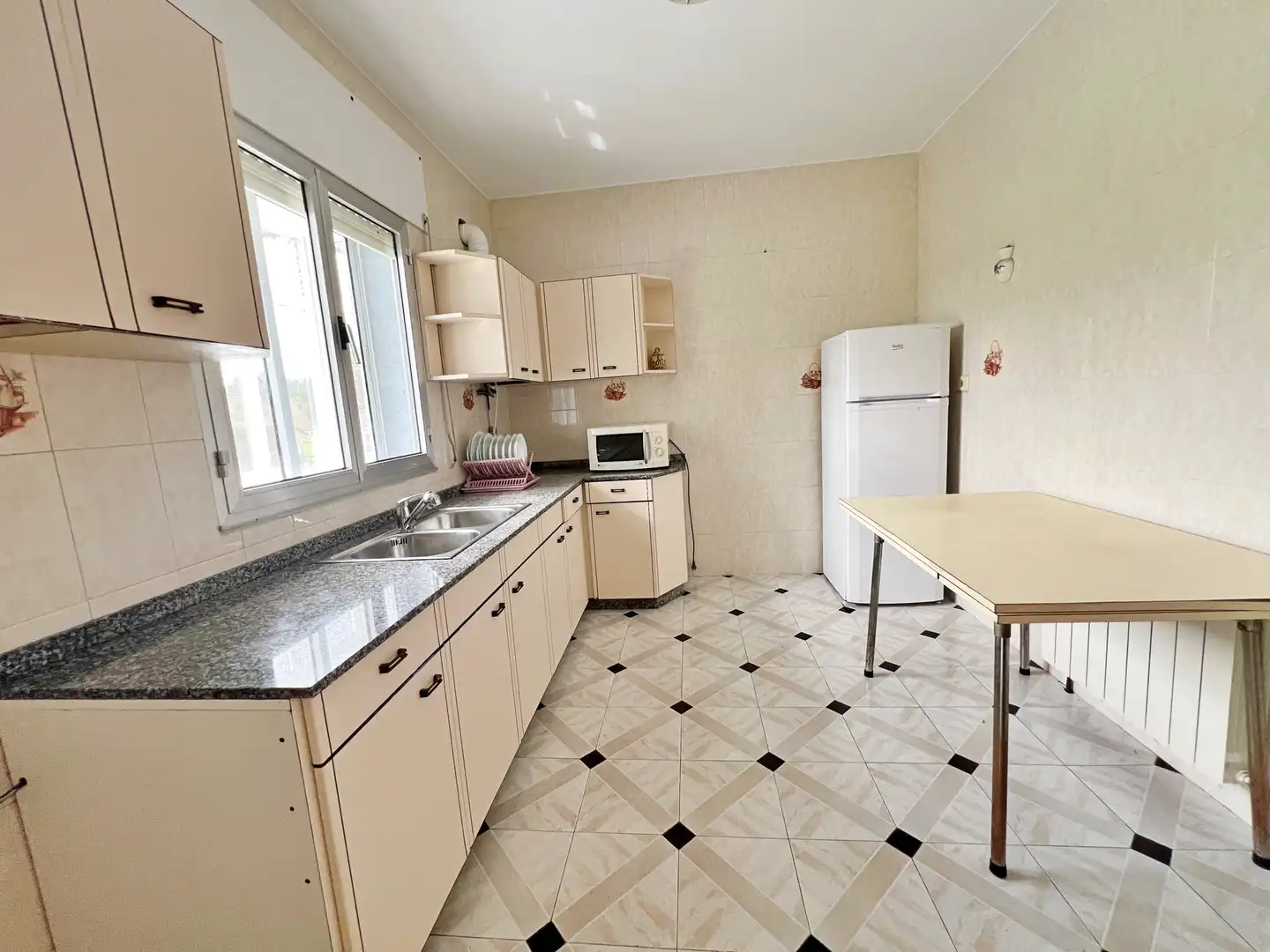 Kitchen of Houses for sale in Cospeito  with Heating, Private garden and Furnished