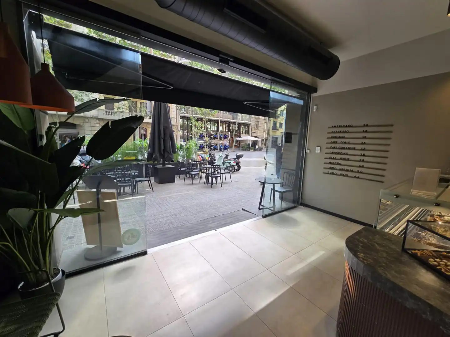 Local comercial en traspàs a Eixample, imagen 5