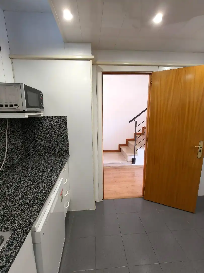 Maisonette zum Verkauf in Barcelona mit Klimaanlage, Heizung und Parkett