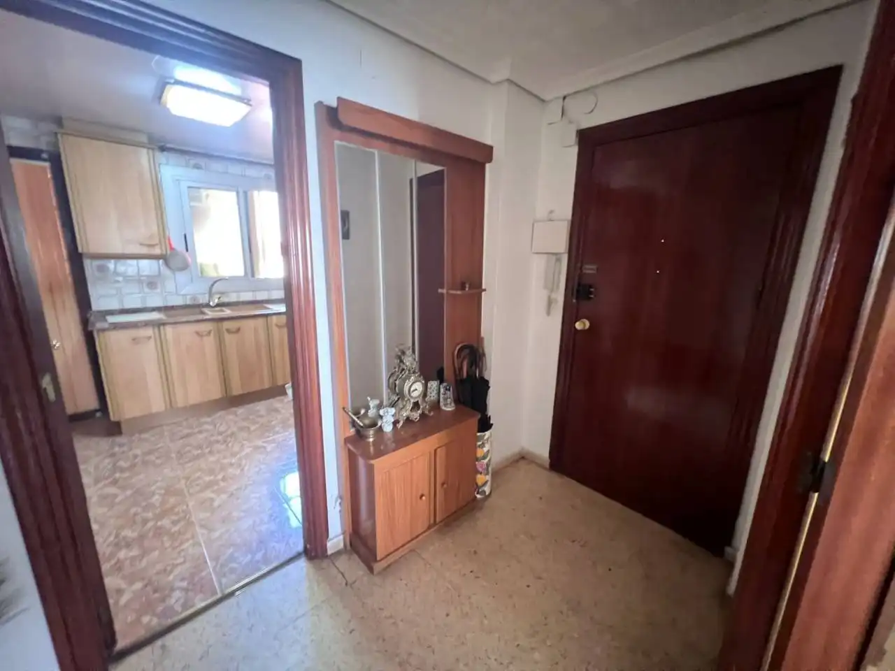 Wohnung zum Verkauf in Onda mit Klimaanlage, Terrasse und Abstellraum