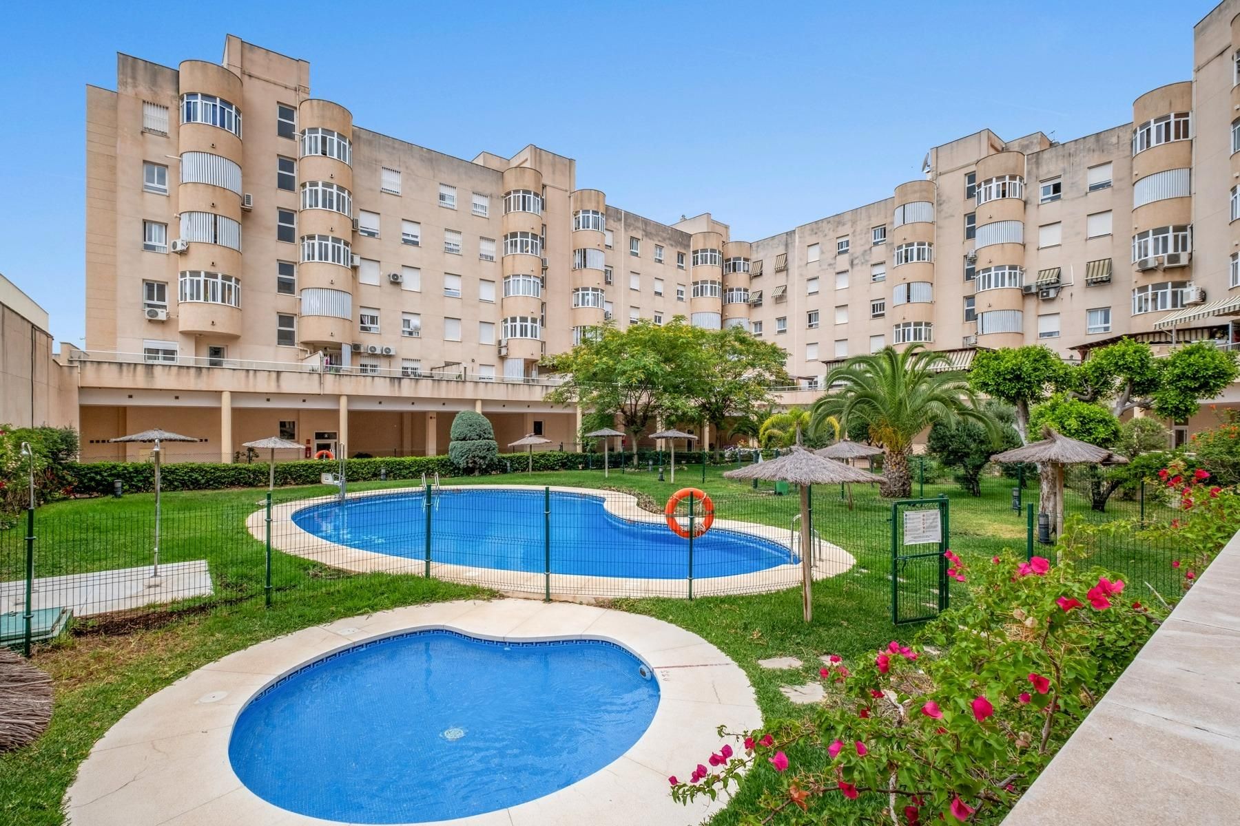 Swimming pool of Flat for sale in Málaga Capital  with Private garden, Storage room and Community pool