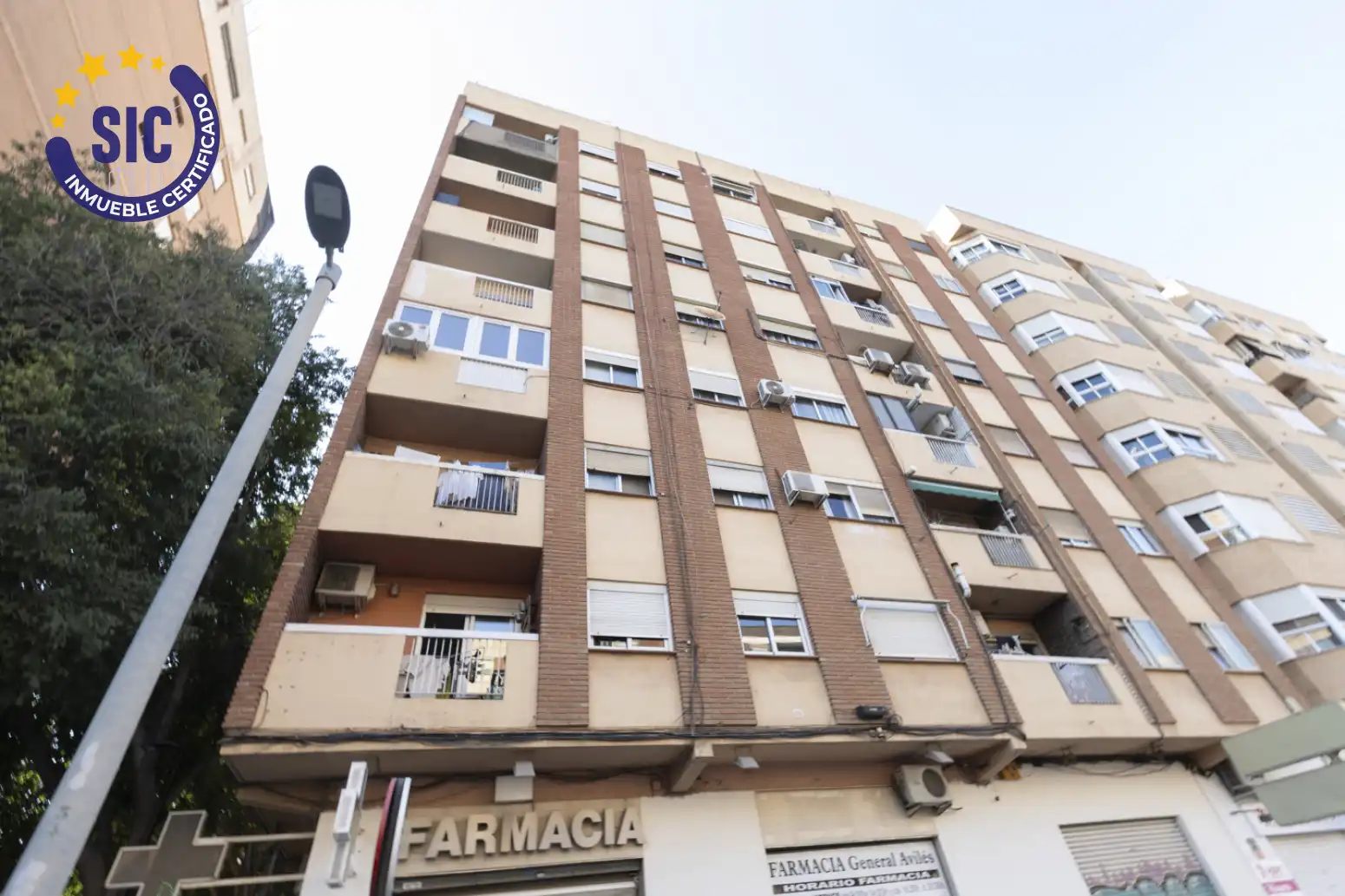 Vista exterior de Pis en venda en Valencia amb Aire condicionat i Balcó