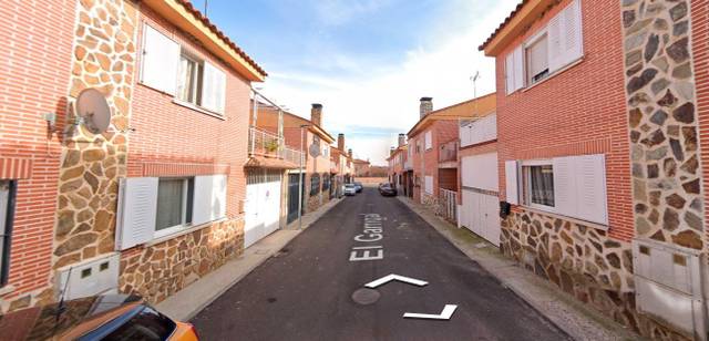 Casa adosada en Venta en Santa Olalla