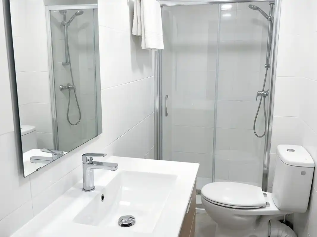Baño de Ático en venta en Valencia con Calefacción y Amueblado