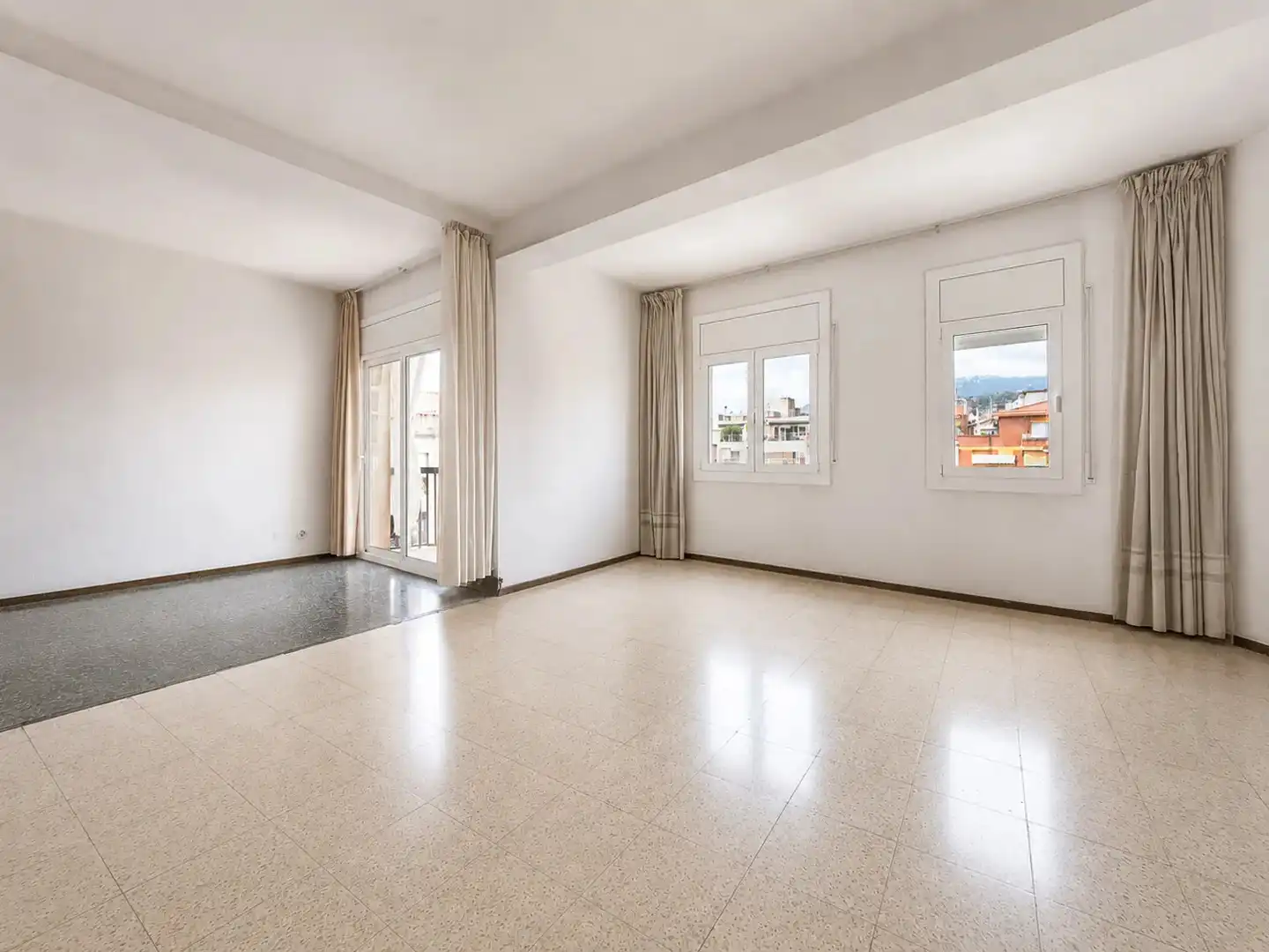 Sala de estar de Piso en venta en Barcelona con Balcón