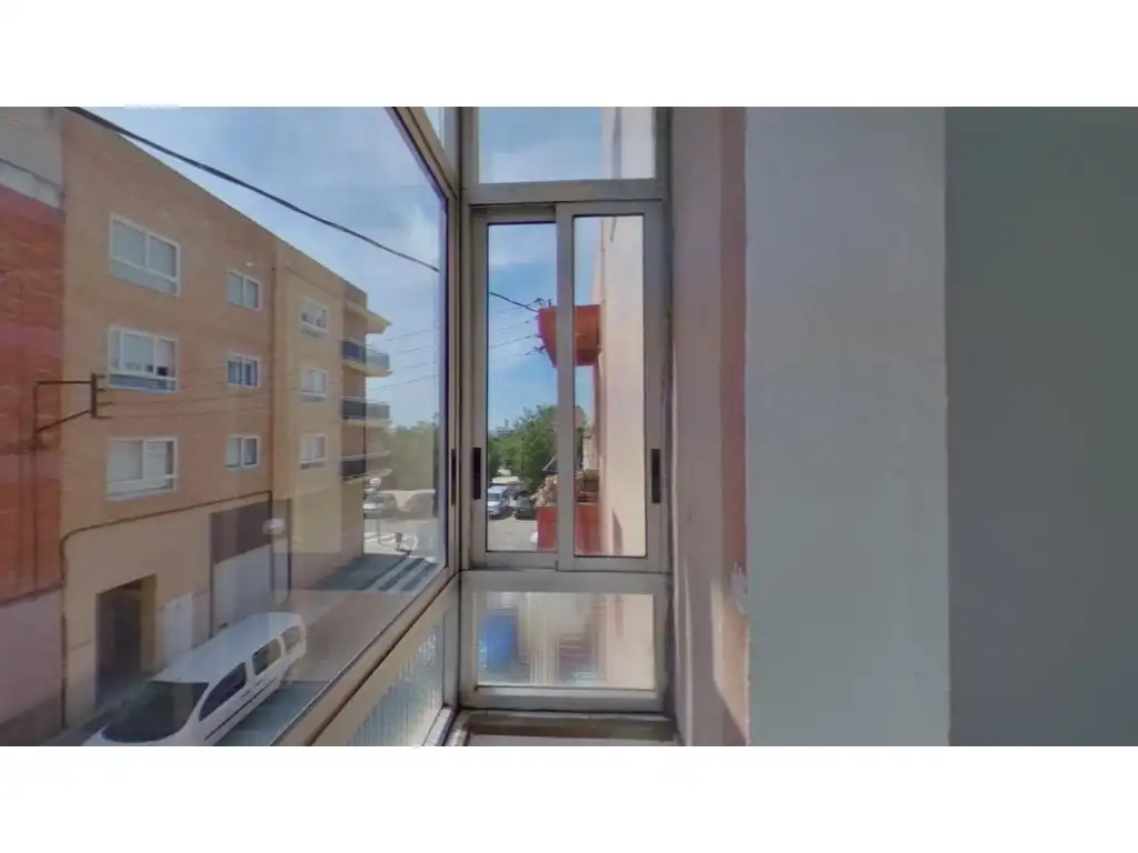 Piso en venta en Carrer Vint-I-Un, imagen 2