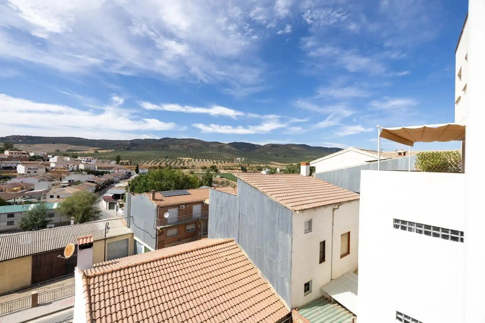 Vista exterior de Casa o chalet en venta en Benalúa de las Villas con Terraza