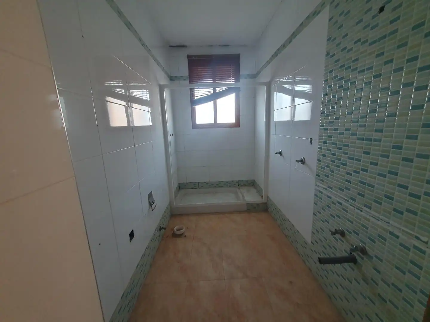 Bany de Casa o xalet en venda en Ceutí amb Jardí privat, Terrassa i Piscina