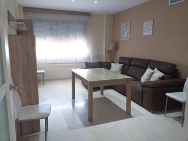 Apartamento con ascensor en venta en Maria Auxiliadora - Barriada de Llera
