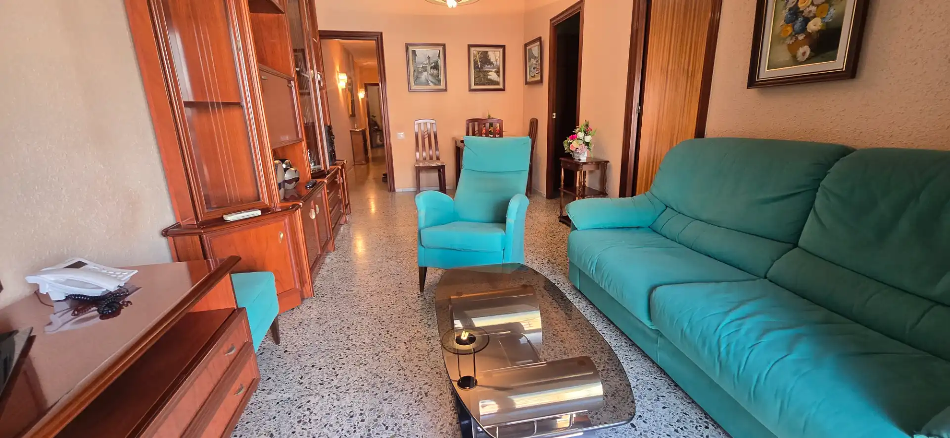 Sala de estar de Piso en venta en Santa Coloma de Gramenet con Aire acondicionado, Calefacción y Horno