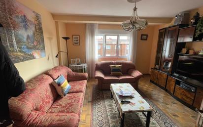 Living room of Flat for sale in Oviedo   with Heating and Storage room