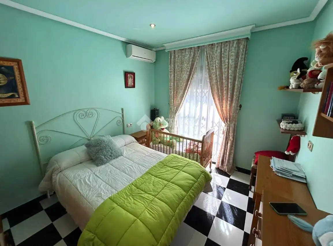 Habitación de Casa adosada en venta en Antequera con Terraza