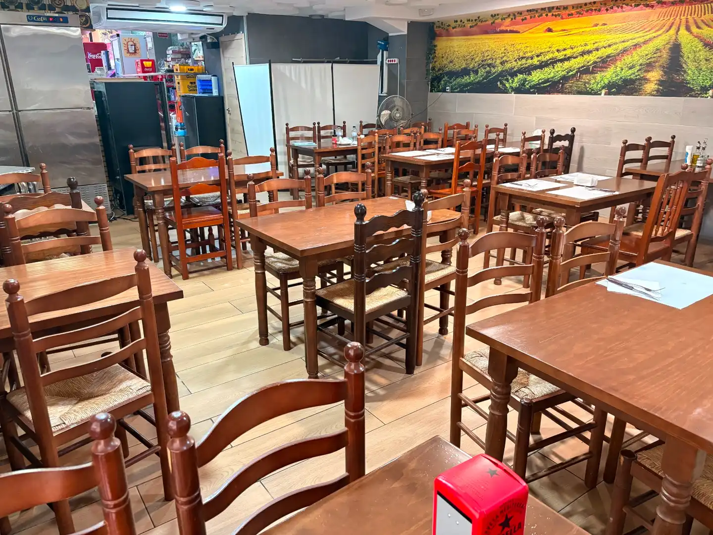 Local en venda en El Prat de Llobregat amb Terrassa i Moblat
