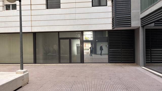 Local comercial en Alquiler en de Berruguete, 50 en La Vall d'Hebron