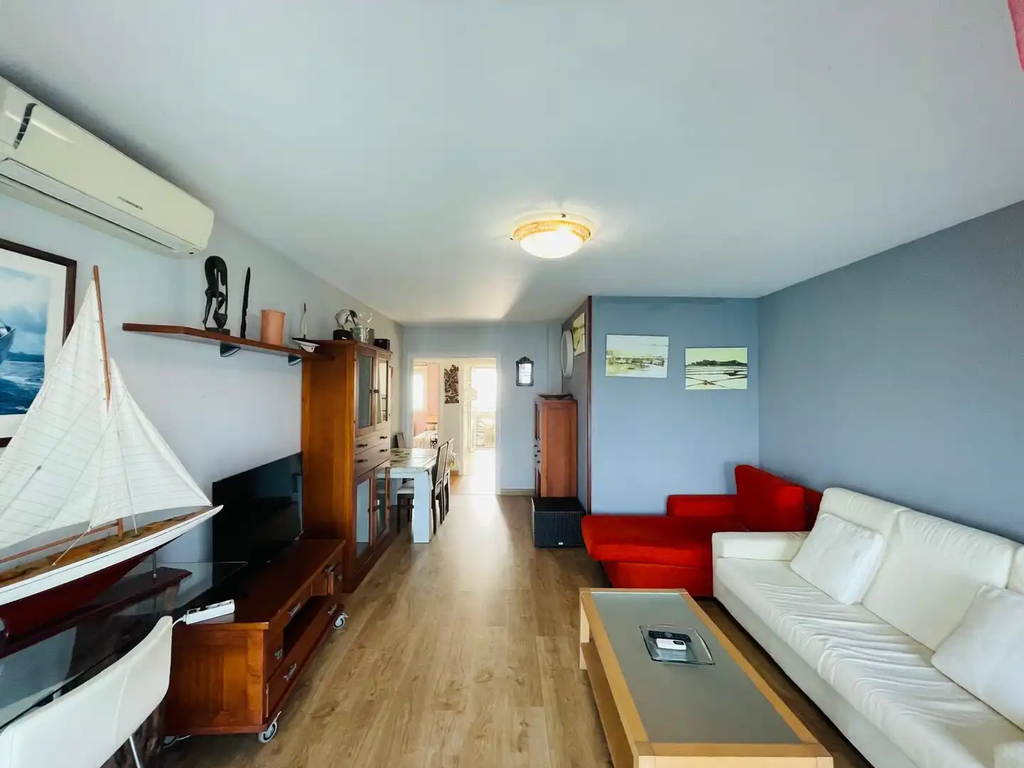 Sala de estar de Apartamento de alquiler en La Manga del Mar Menor con Aire acondicionado, Calefacción y Piscina