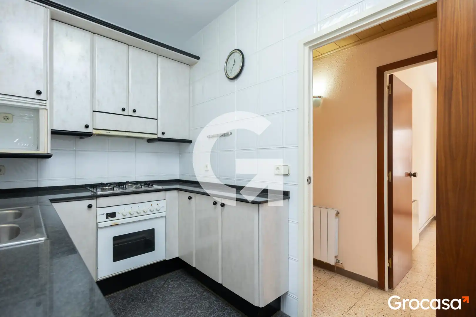Cocina de Piso en venta en Sant Vicenç Dels Horts con Calefacción, Terraza y TV