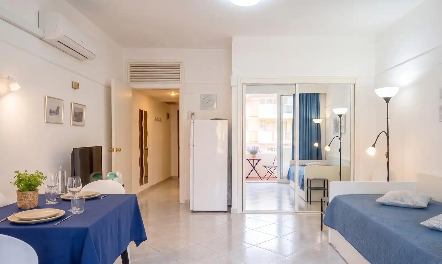 Schlafzimmer von Wohnungen zum Verkauf in Fuengirola mit Klimaanlage, Heizung und Terrasse