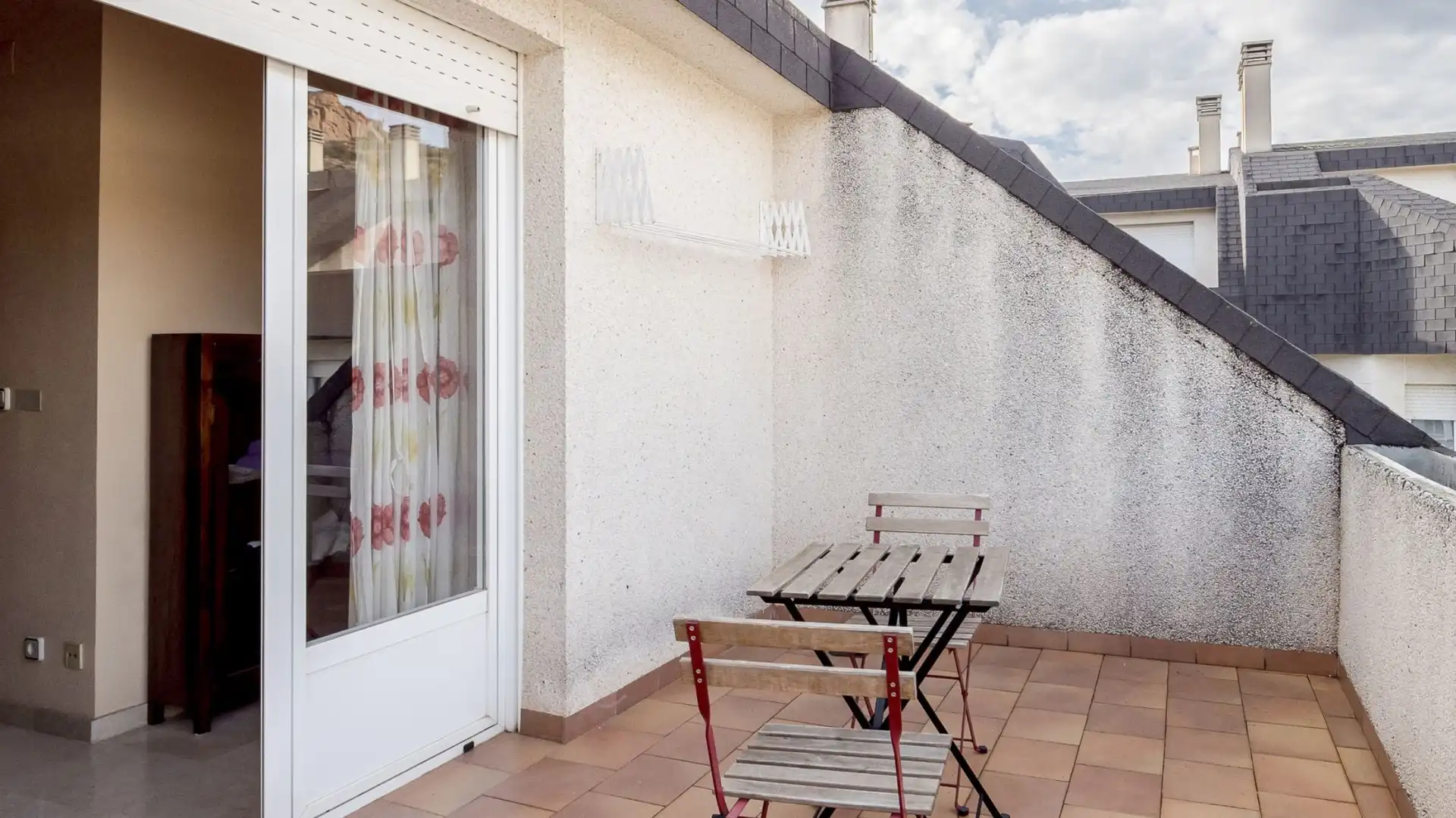 Terrassa de Casa adosada en venda en Arnedo amb Calefacció i Piscina