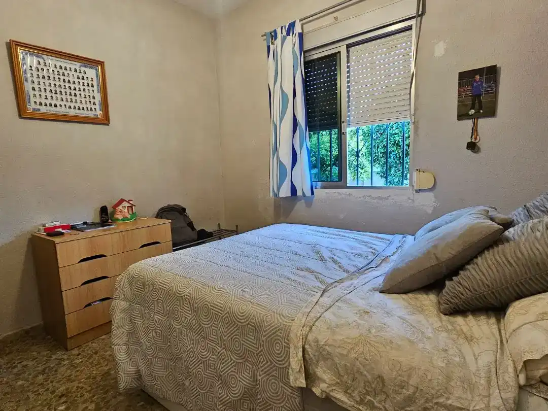 Dormitori de Pis en venda en Espartinas amb Aire condicionat, Jardí privat i Piscina