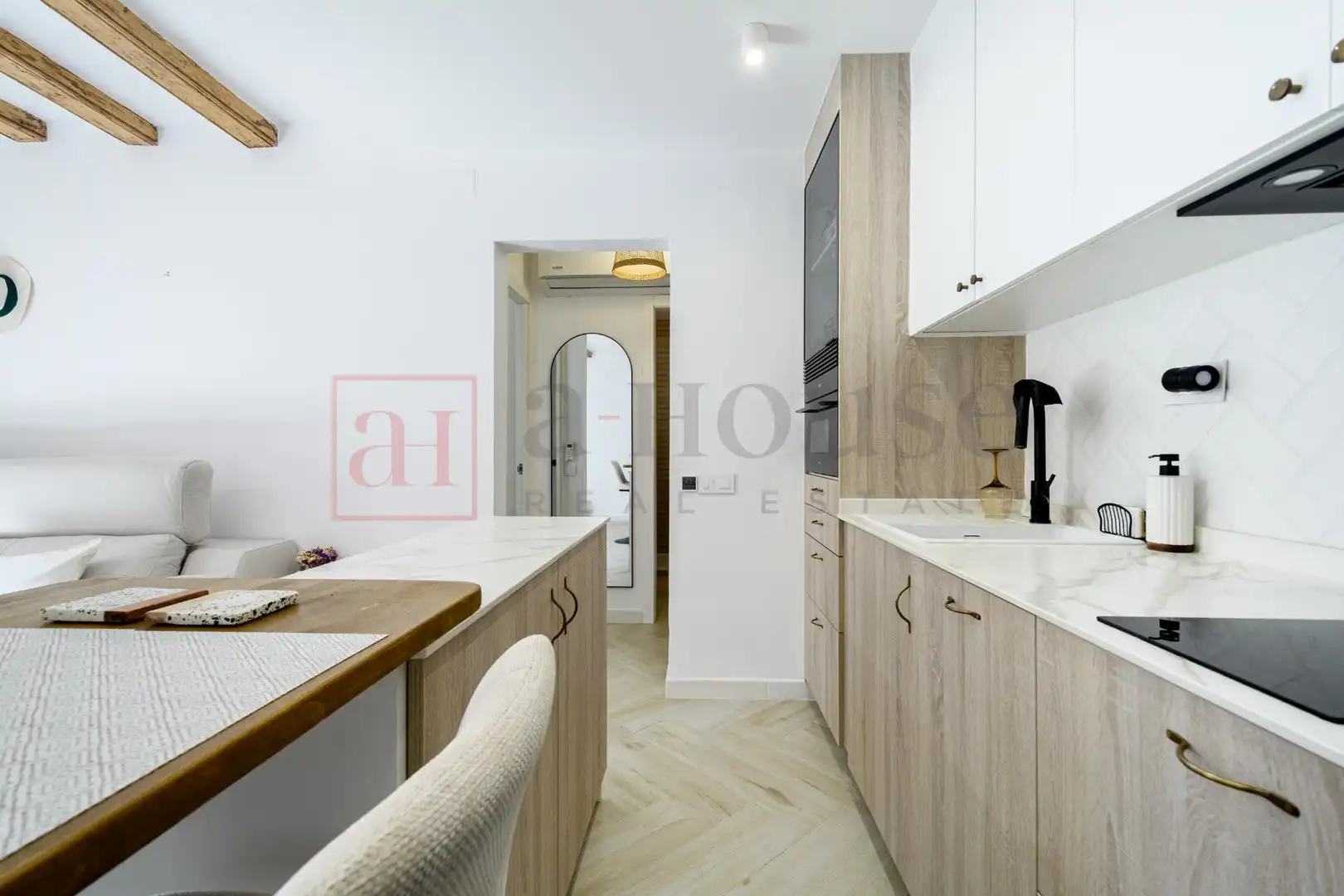 Kitchen of Flat for sale in Barcelona  with Air Conditioner, Heating and Storage room