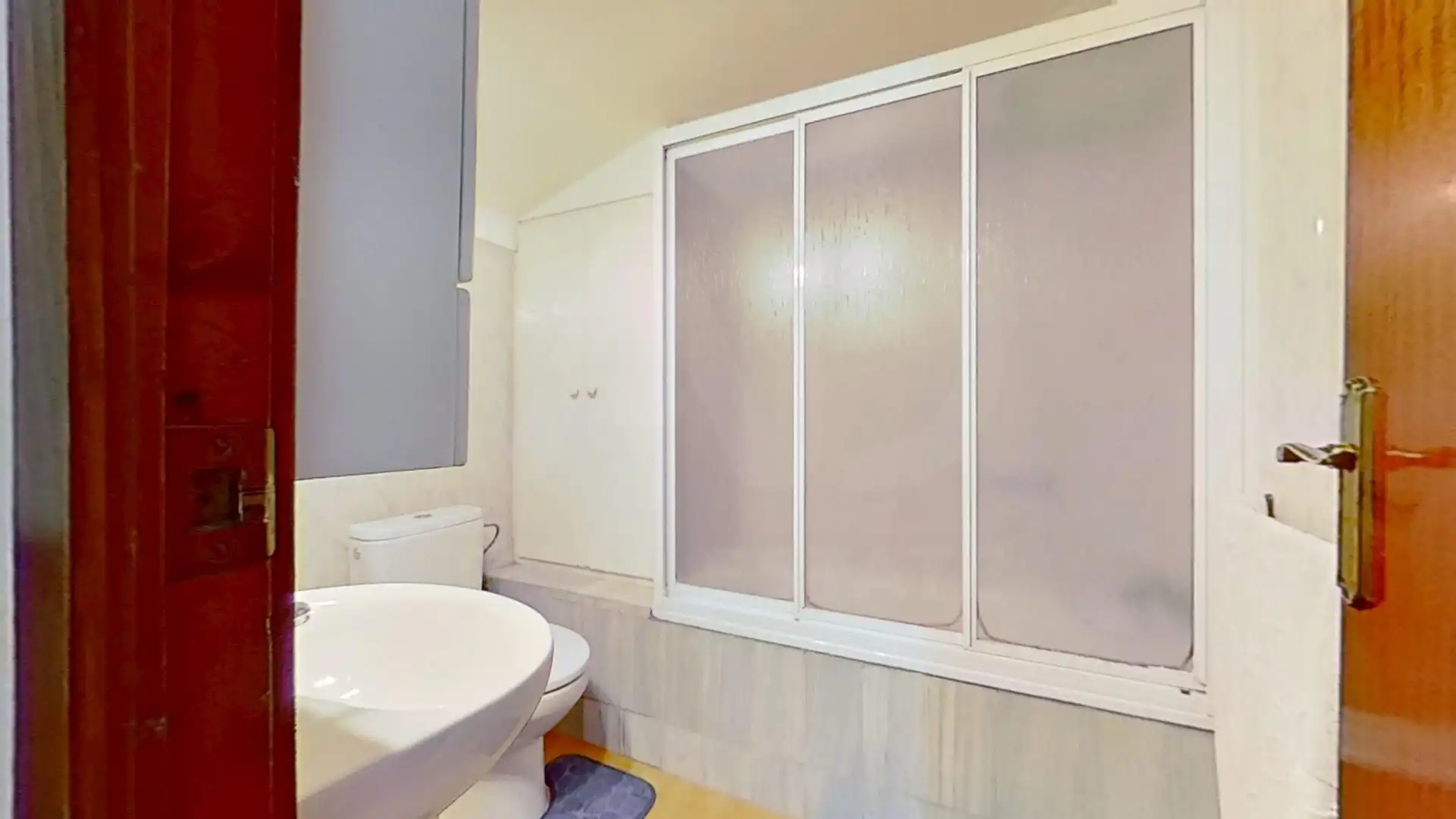 Baño de Casa adosada en venta en Creixell con Aire acondicionado, Terraza y Piscina