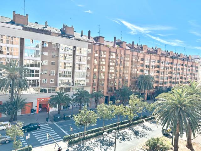 Piso en Venta en Calle Historiador Claudio Sánchez Albornoz en La Carrasca