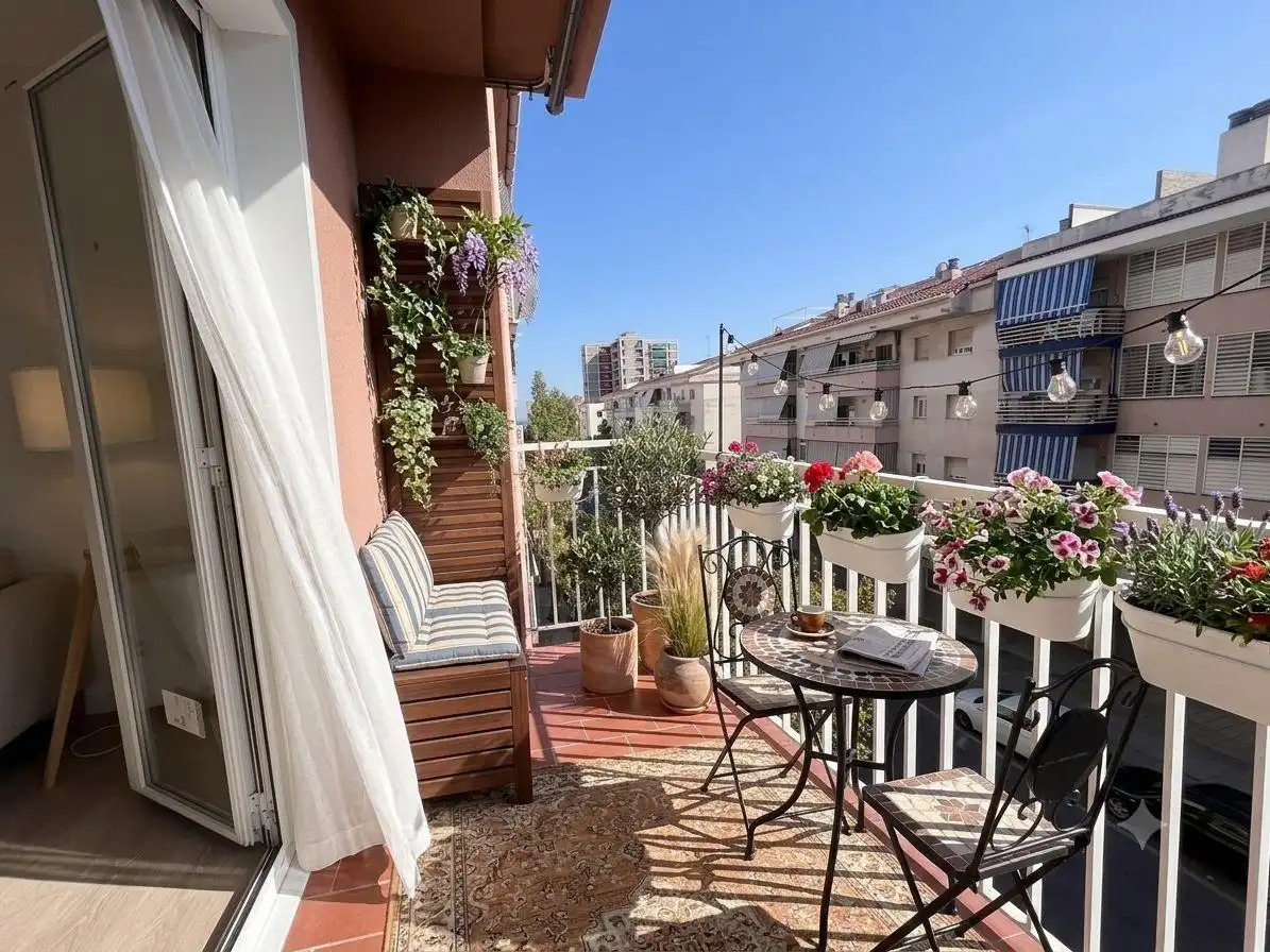 Terrasse von Wohnung zum Verkauf in Vilanova i la Geltrú mit Parkett und Balkon