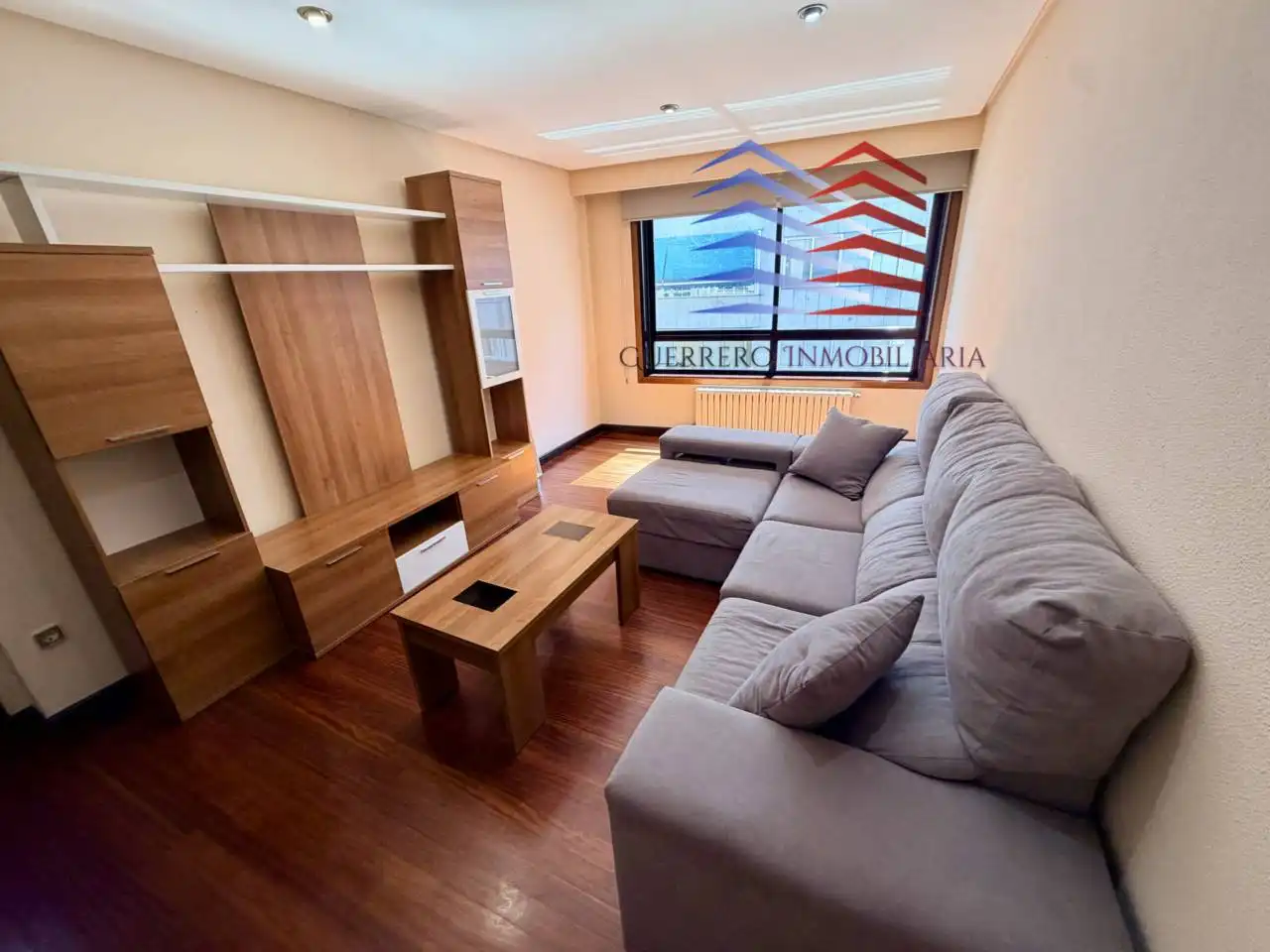 Living room of Apartments for rent in Ourense Capital   with Heating, Parquet flooring and Furnished