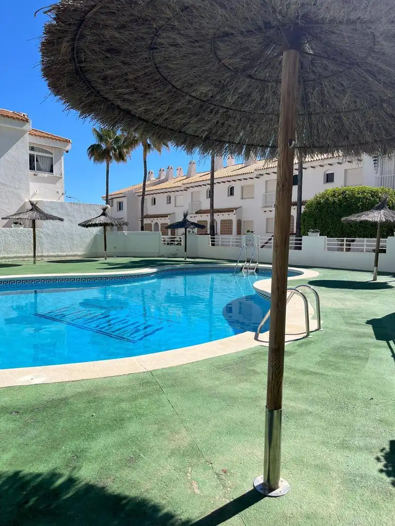 Schwimmbecken von Wohnungen zum Verkauf in Orihuela mit Klimaanlage, Heizung und Terrasse