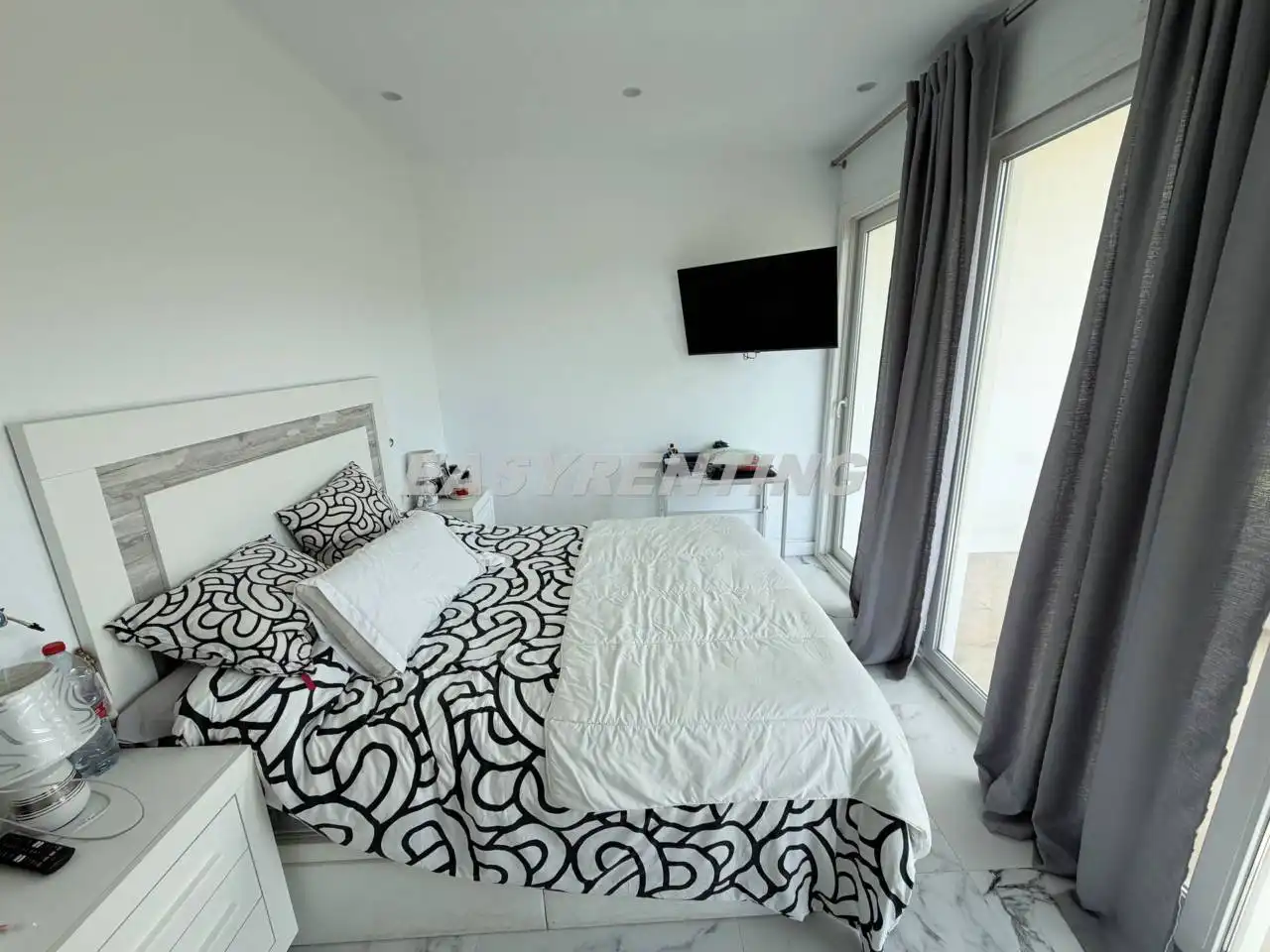 Bedroom of Houses for sale in La Línea de la Concepción  with Air Conditioner, Private garden and Terrace