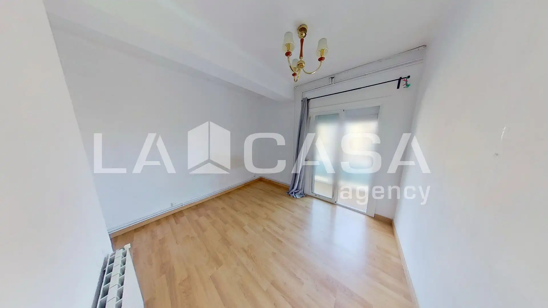 Wohnung zum Verkauf in Barcelona mit Heizung und Balkon