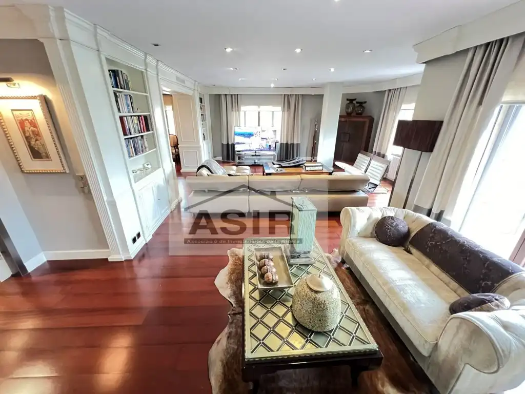 Flat for rent in Plaza Major, Centre