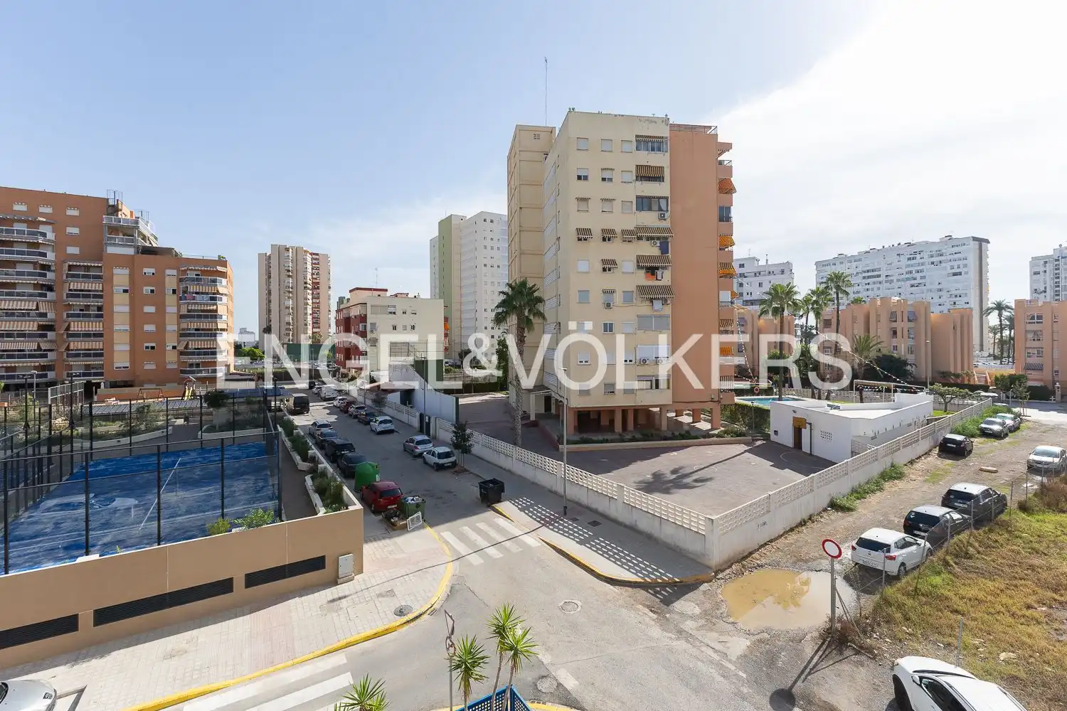 Vista exterior de Pis de lloguer en La Pobla de Farnals amb Aire condicionat, Calefacció i Jardí privat