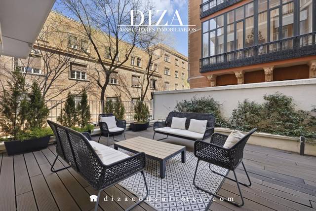 Piso en Alquiler en Del Pintor Rosales en Argüelles