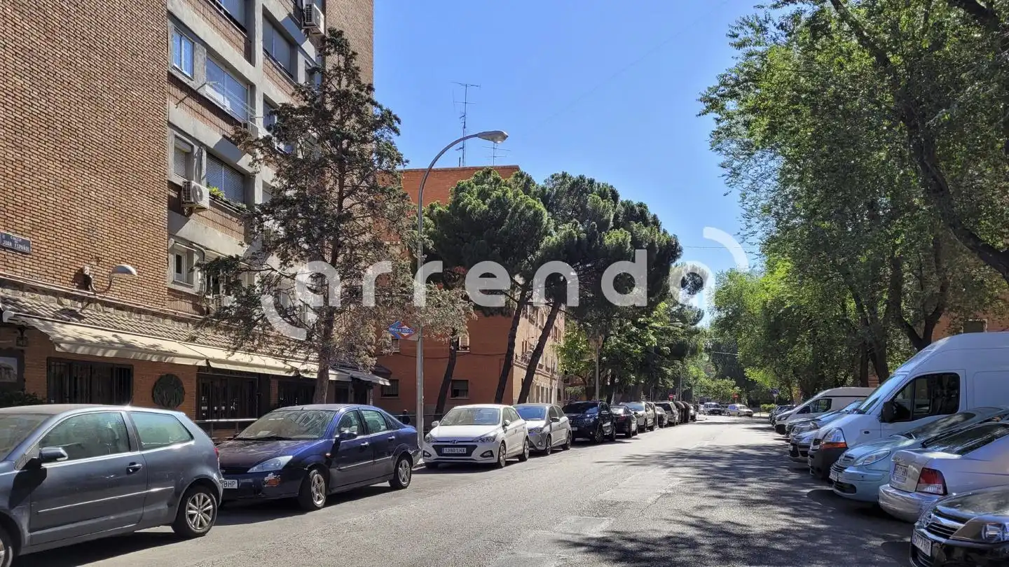 Exterior view of Flat for sale in Madrid  with Heating and Furnished