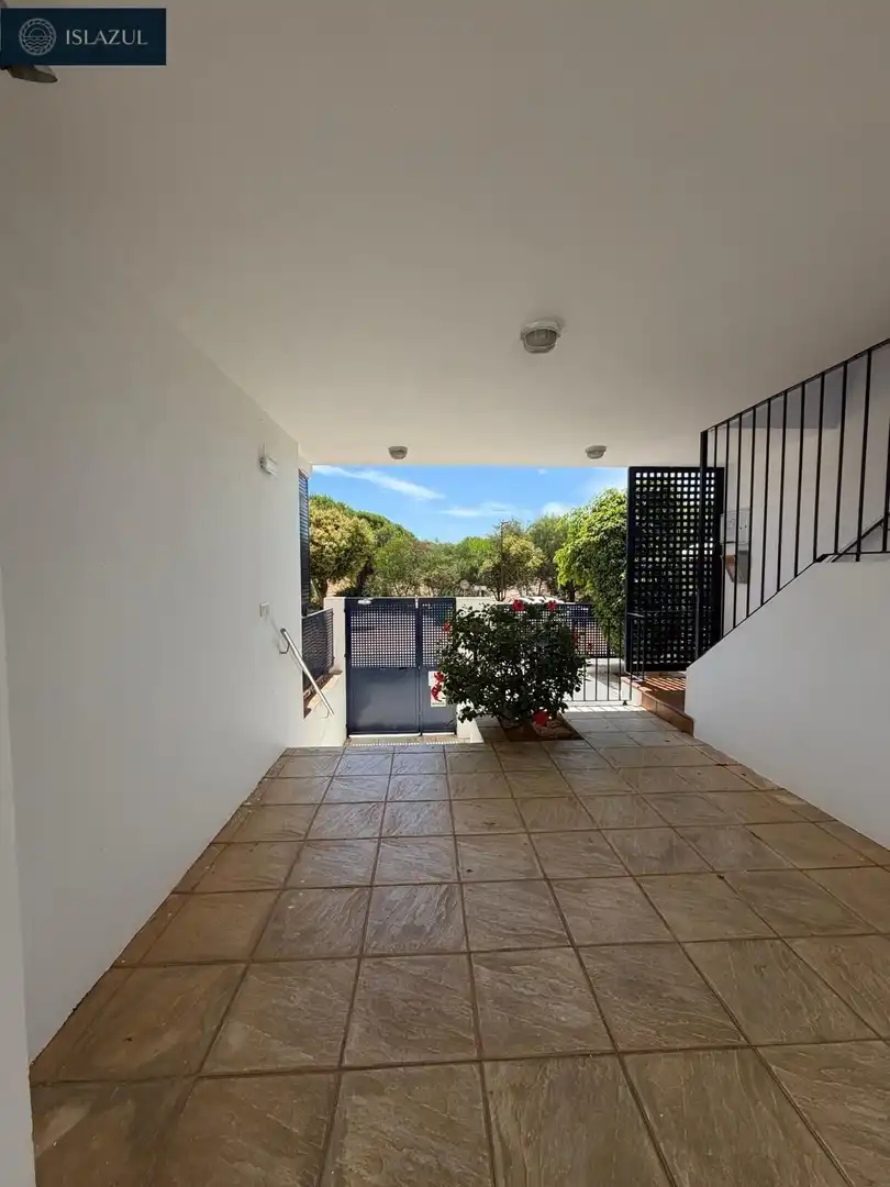 Terrasse von Maisonette zum Verkauf in Islantilla mit Klimaanlage, Heizung und Privatgarten