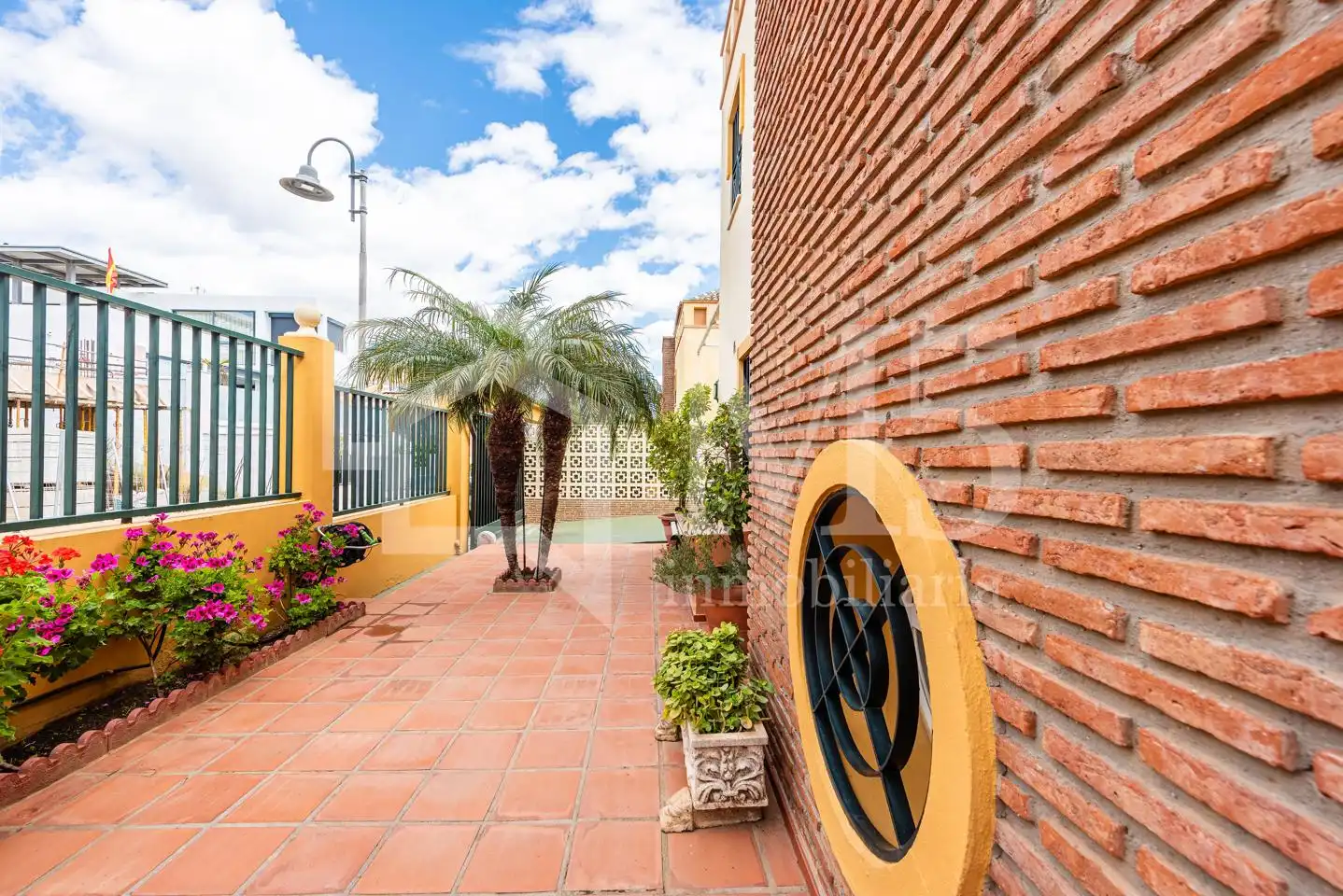Vista exterior de Casa o chalet en venta en Vélez-Málaga con Aire acondicionado, Piscina y Amueblado