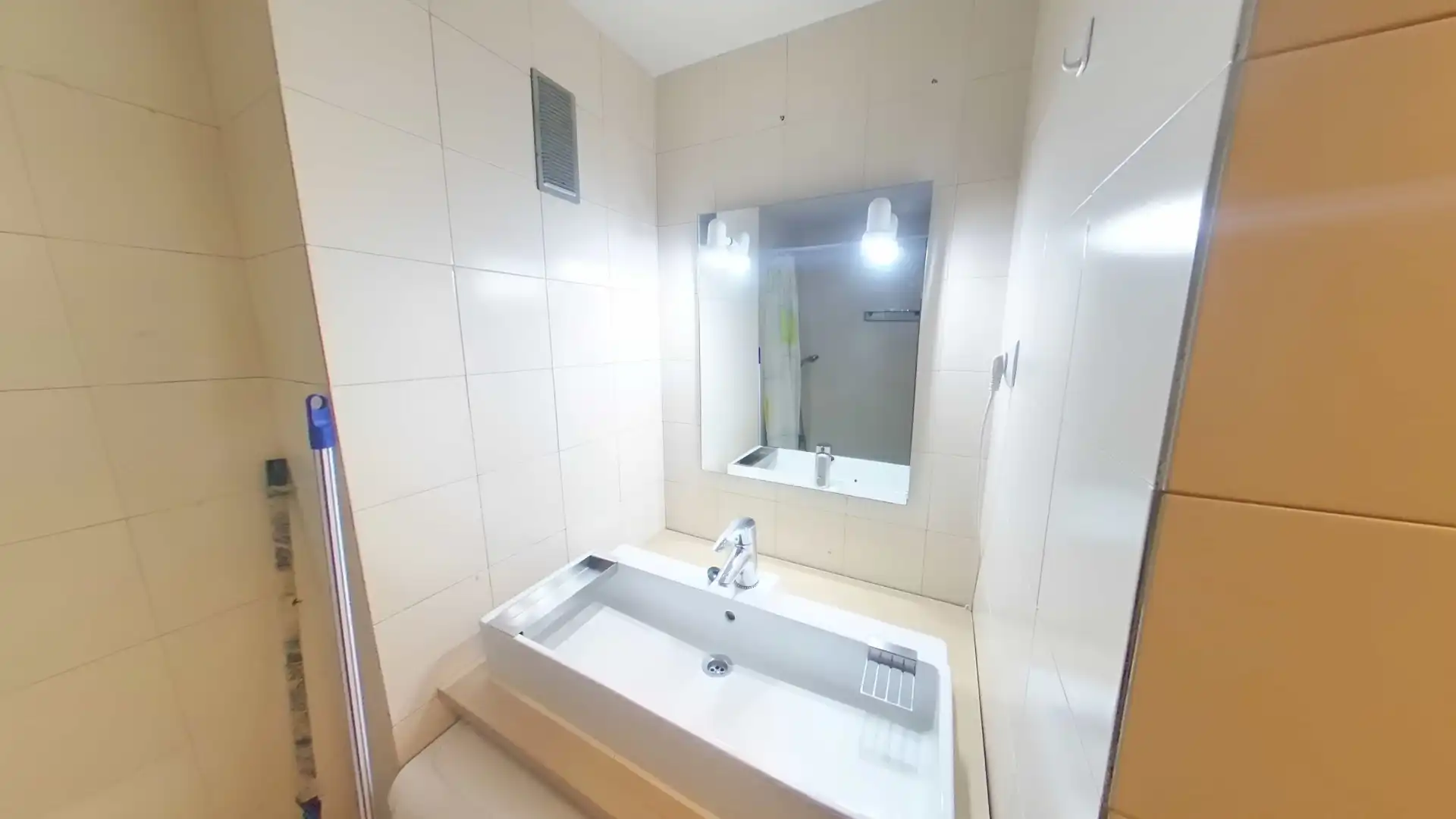 Bany de Pis de lloguer en  Madrid Capital amb Calefacció i Moblat