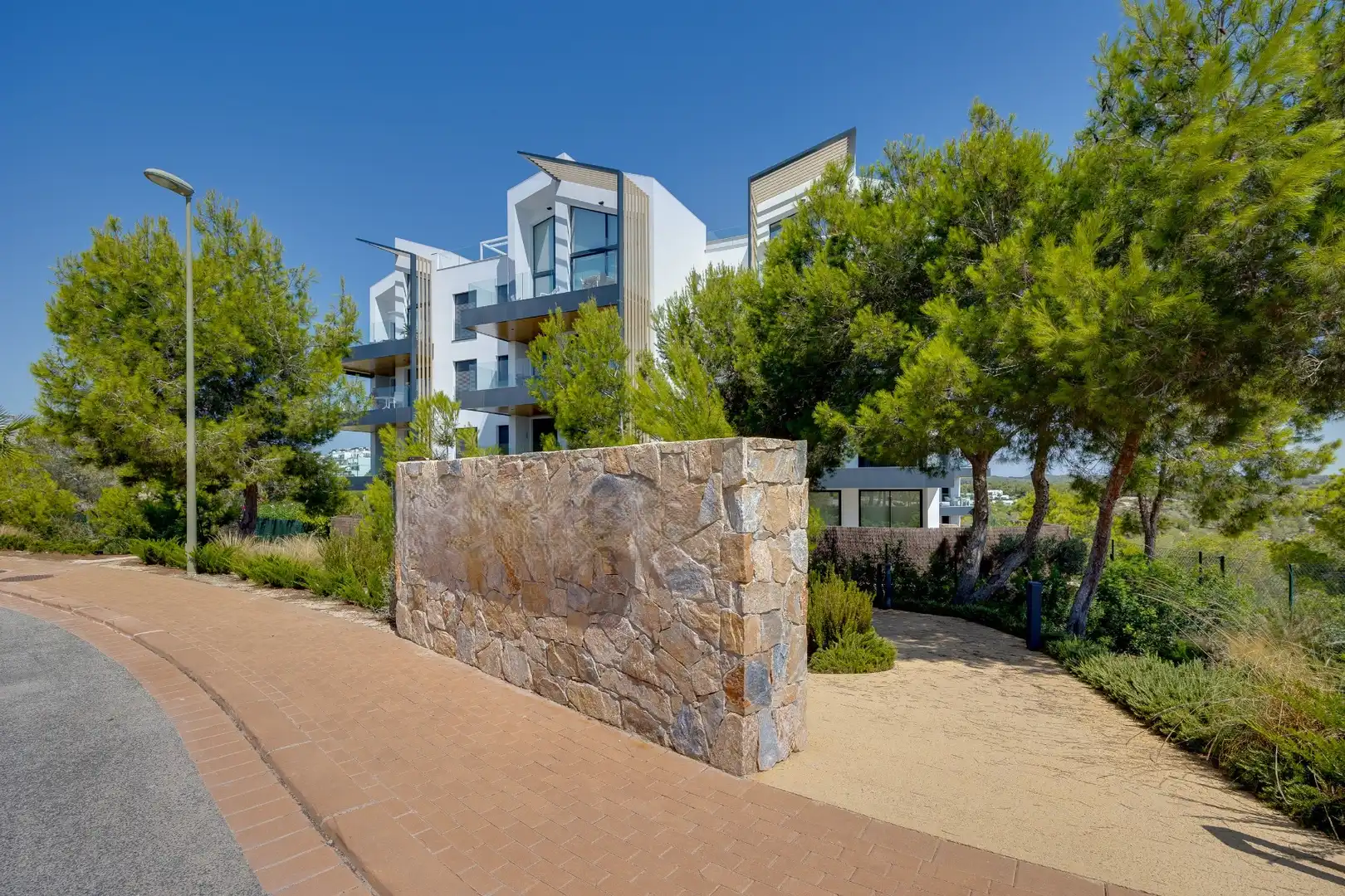 Vista exterior de Planta baixa en venda en Orihuela amb Aire condicionat, Jardí privat i Terrassa