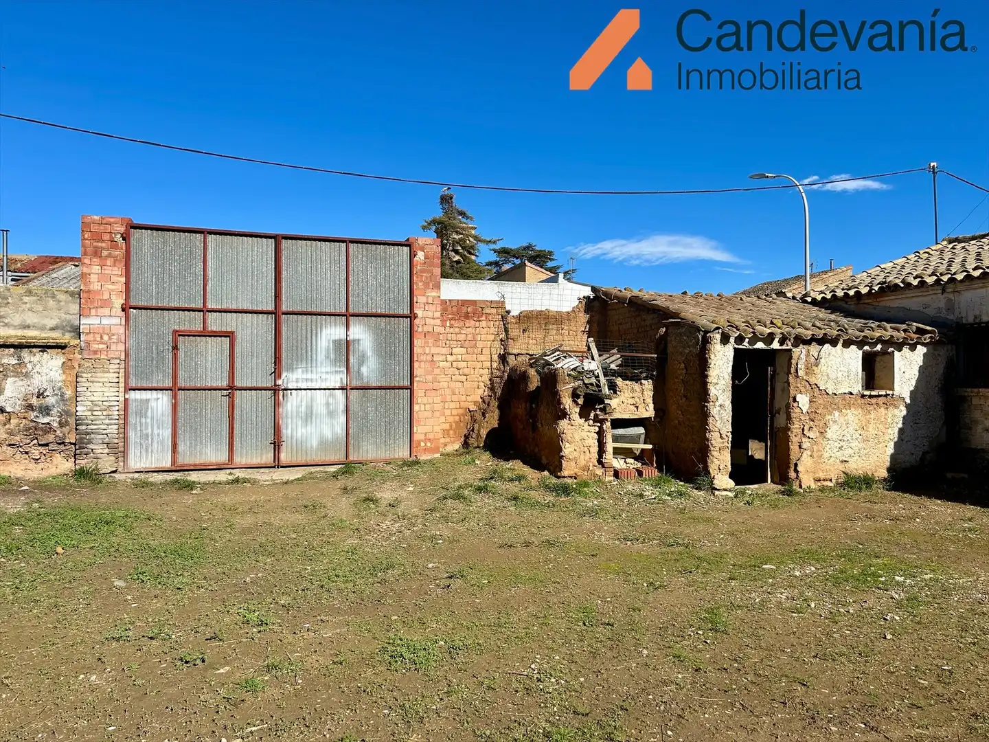 Vista exterior de Casa o xalet en venda en Zuera amb Jardí privat