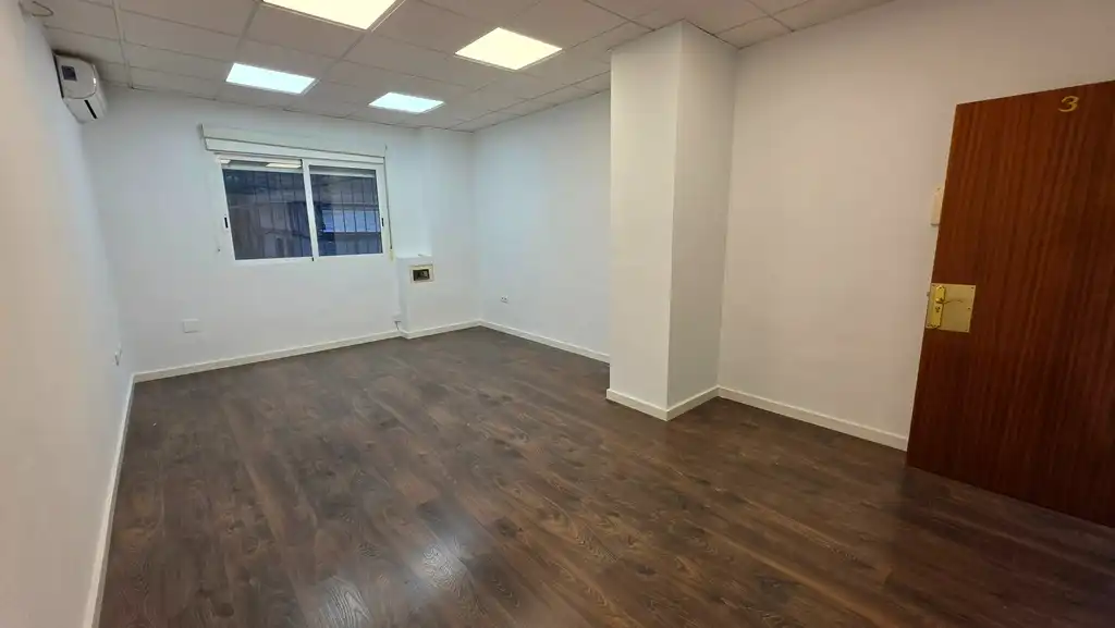 Office for rent in Murcia  with Air Conditioner
