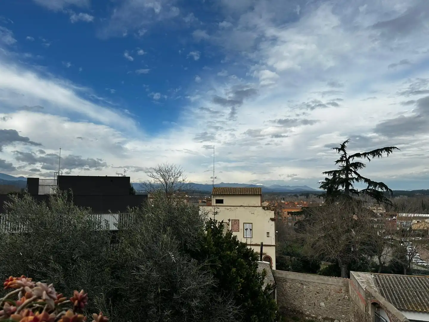 Vista exterior de Pis en venda en Tordera amb Calefacció, Terrassa i Balcó