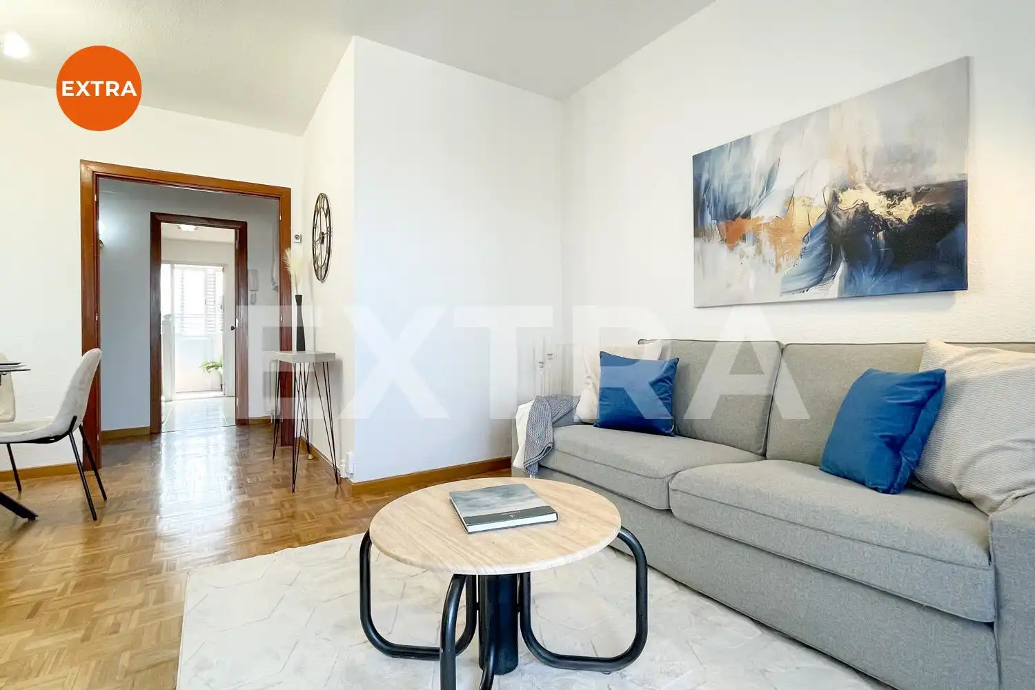 Sala d'estar de Pis en venda en Madrid amb Calefacció, Parquet i Piscina comunitària