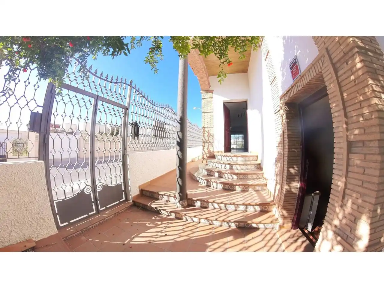 Vista exterior de Casa o chalet en venta en El Ejido con Calefacción y Terraza