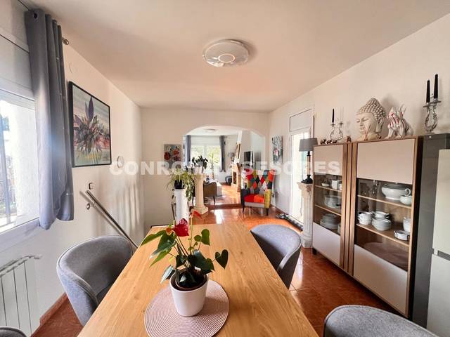 Casa-chalet en Venta en Montbarbat