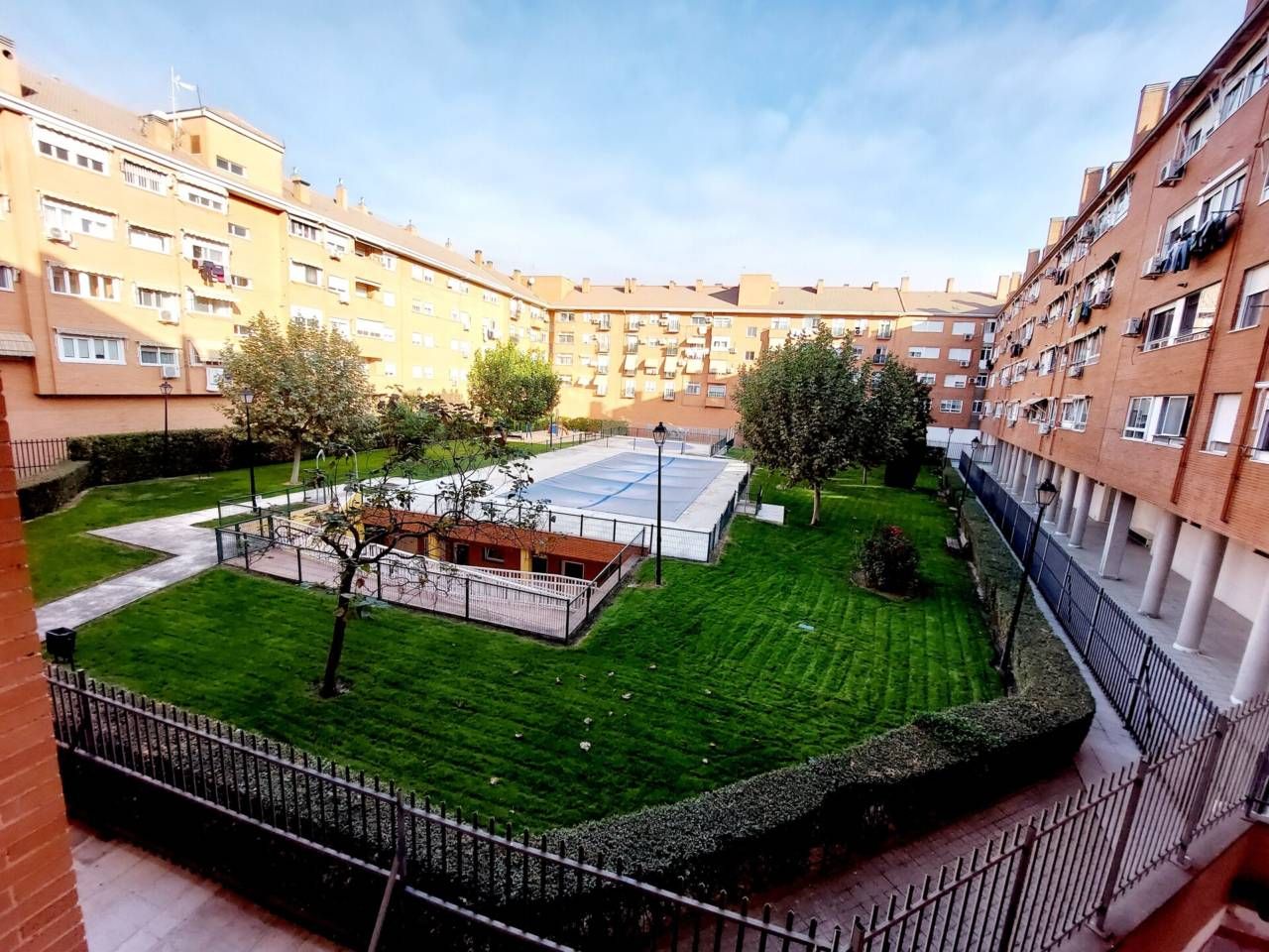 Exterior view of Flat for sale in Fuenlabrada  with Heating, Terrace and Alarm