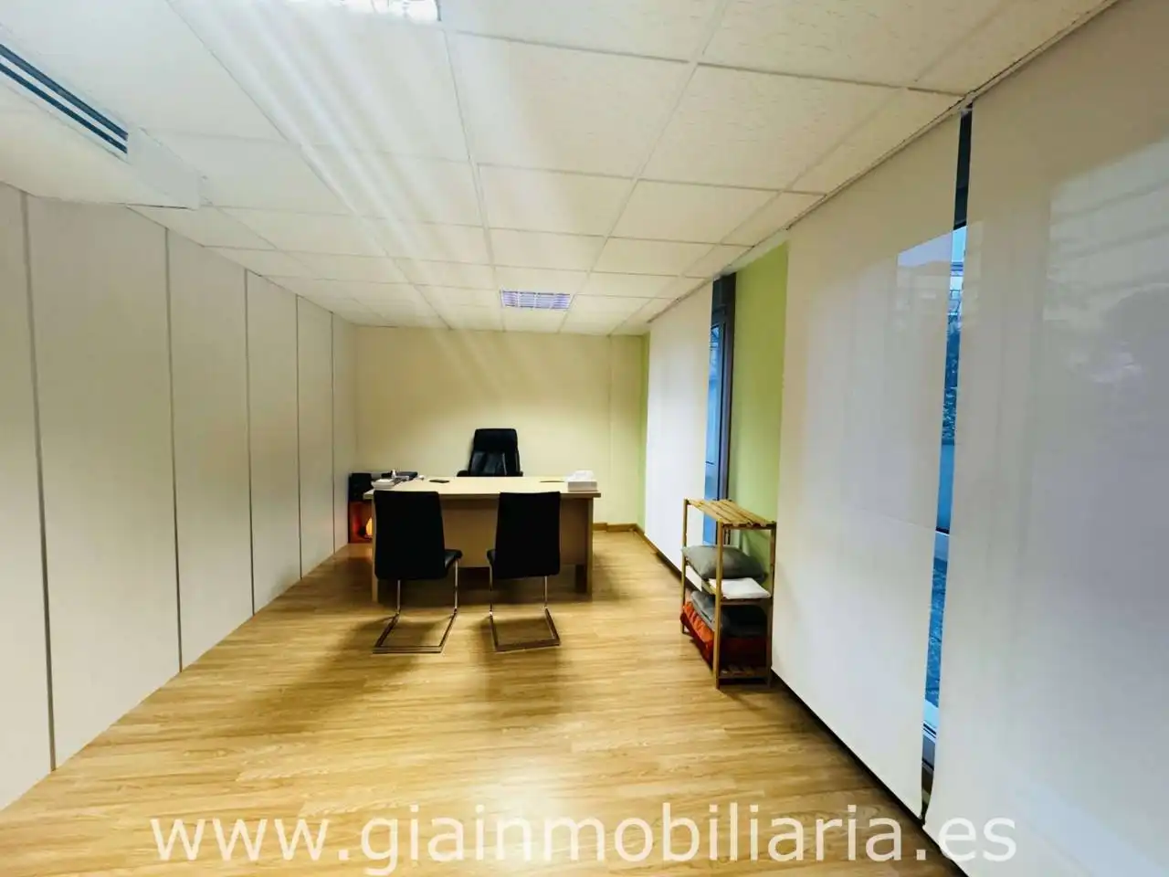 Office for sale in O Porriño    with Air Conditioner and Heating